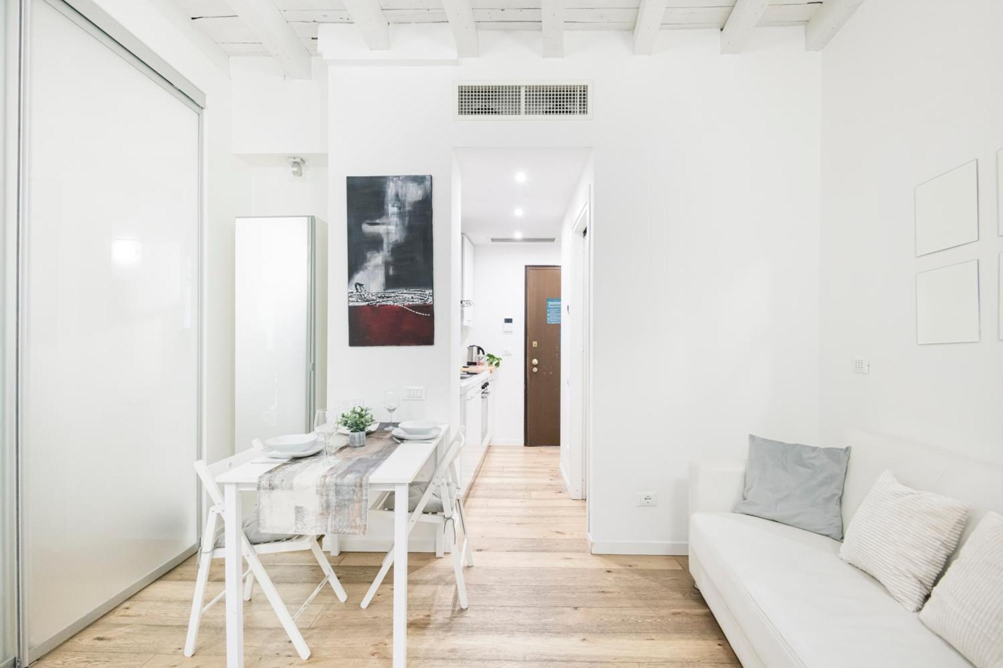 Amazing, New & Fully Furnished Studio In Duomo Milano Dış mekan fotoğraf