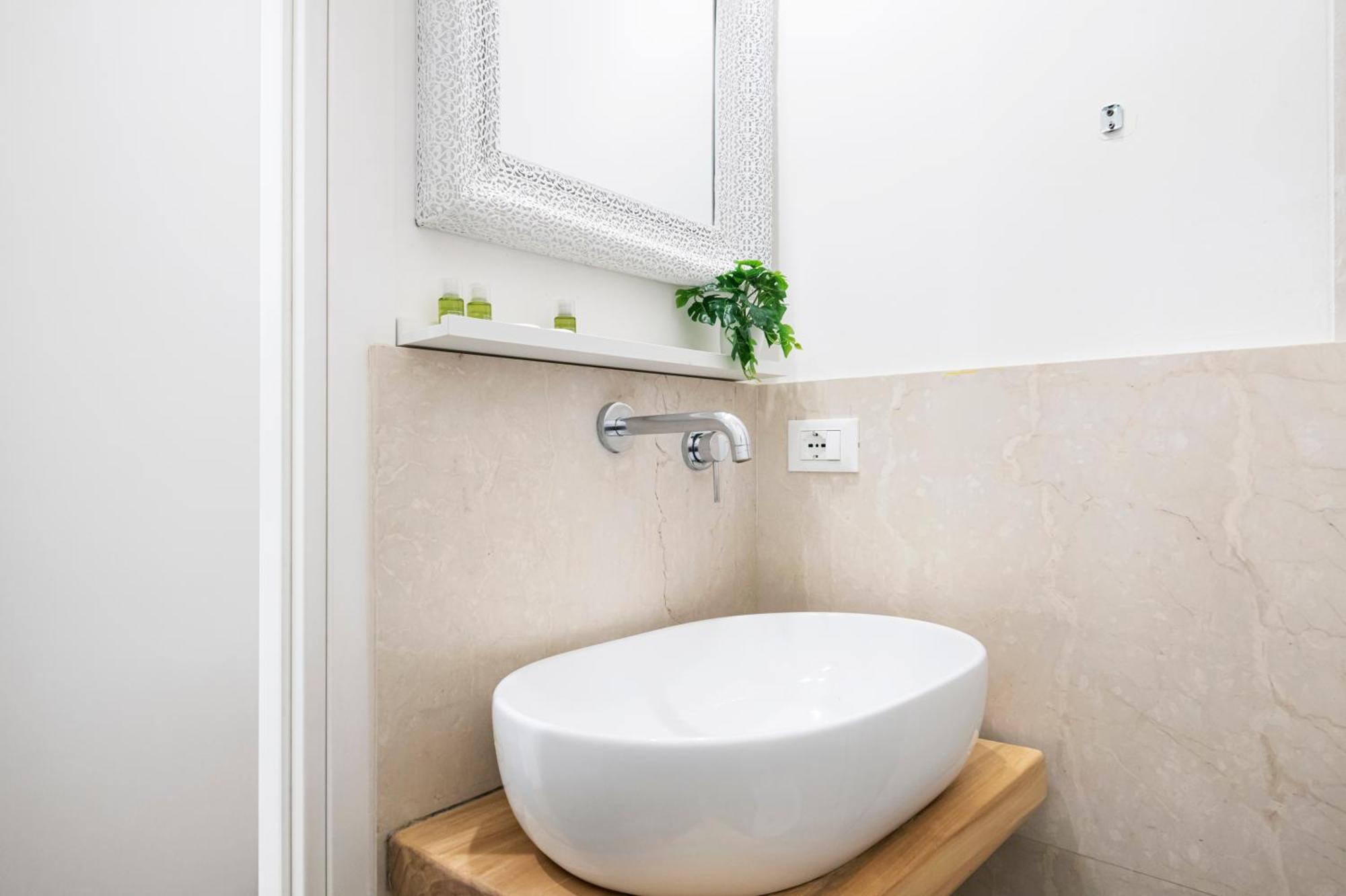Amazing, New & Fully Furnished Studio In Duomo Milano Dış mekan fotoğraf